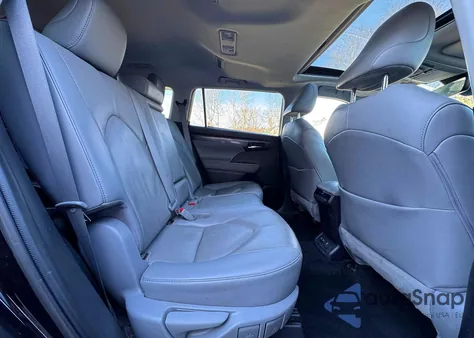 2021 Toyota Highlander Limited z USA, uszkodzony, nr VIN 5TDDZRBH2MS128774